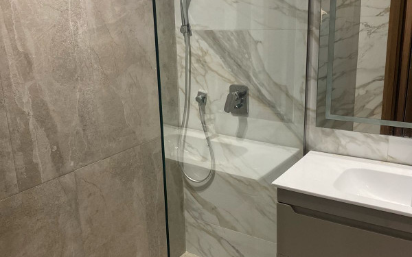 02-randome-68402a5dd75b2